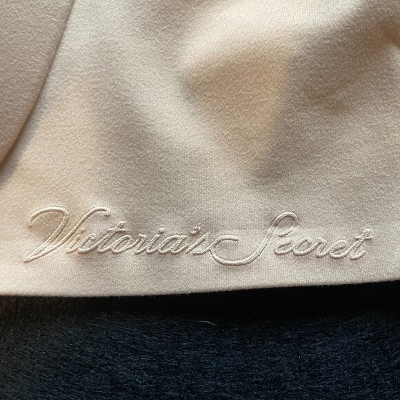 Victoria's Secret Perfect Shape Incredible Push-up Bra - Picture 2 of 6